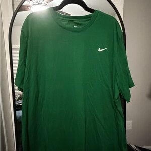 Nike Men's Emerald Green Short Sleeve Tee